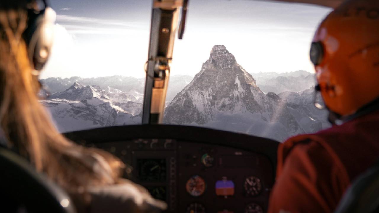 Alman ordusu helikopteri nehre düştü, 2 kişi öldü 1 kişi kayıp