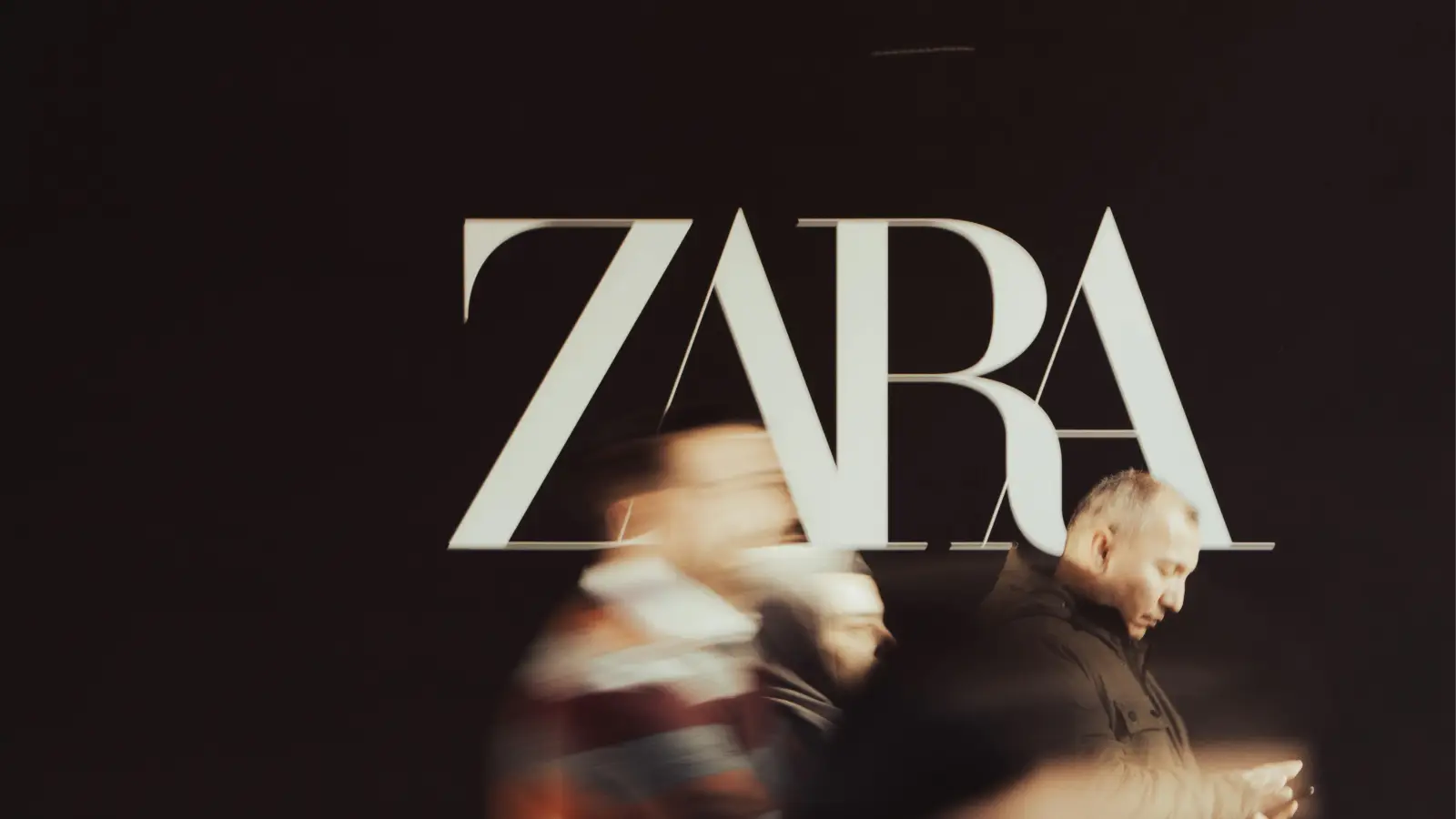 Zara'nın 'aşırı zayıf model' kampanyasına yasak geldi