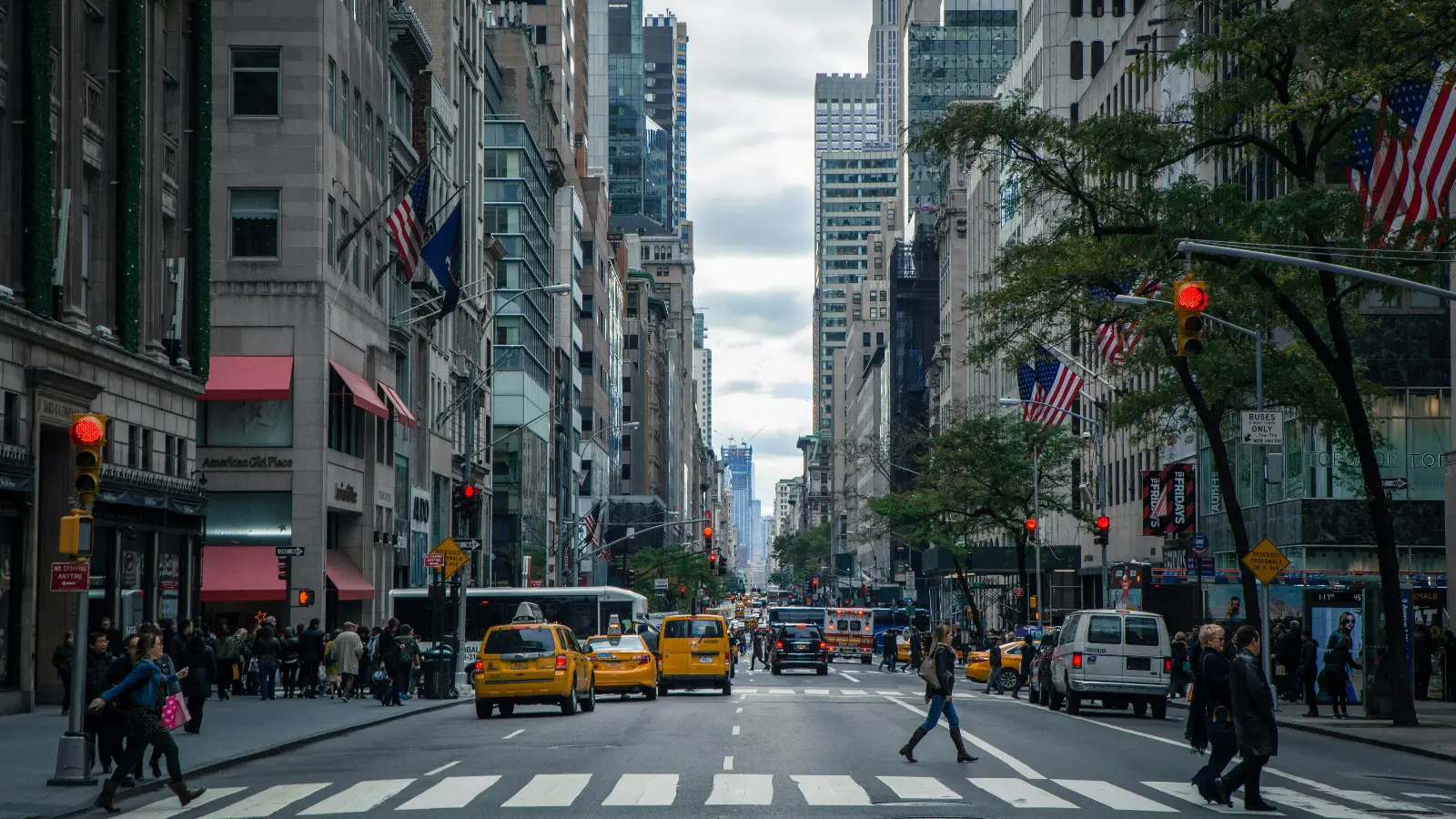 Times Square’de silahlı saldırı: Üç kişi yaralandı