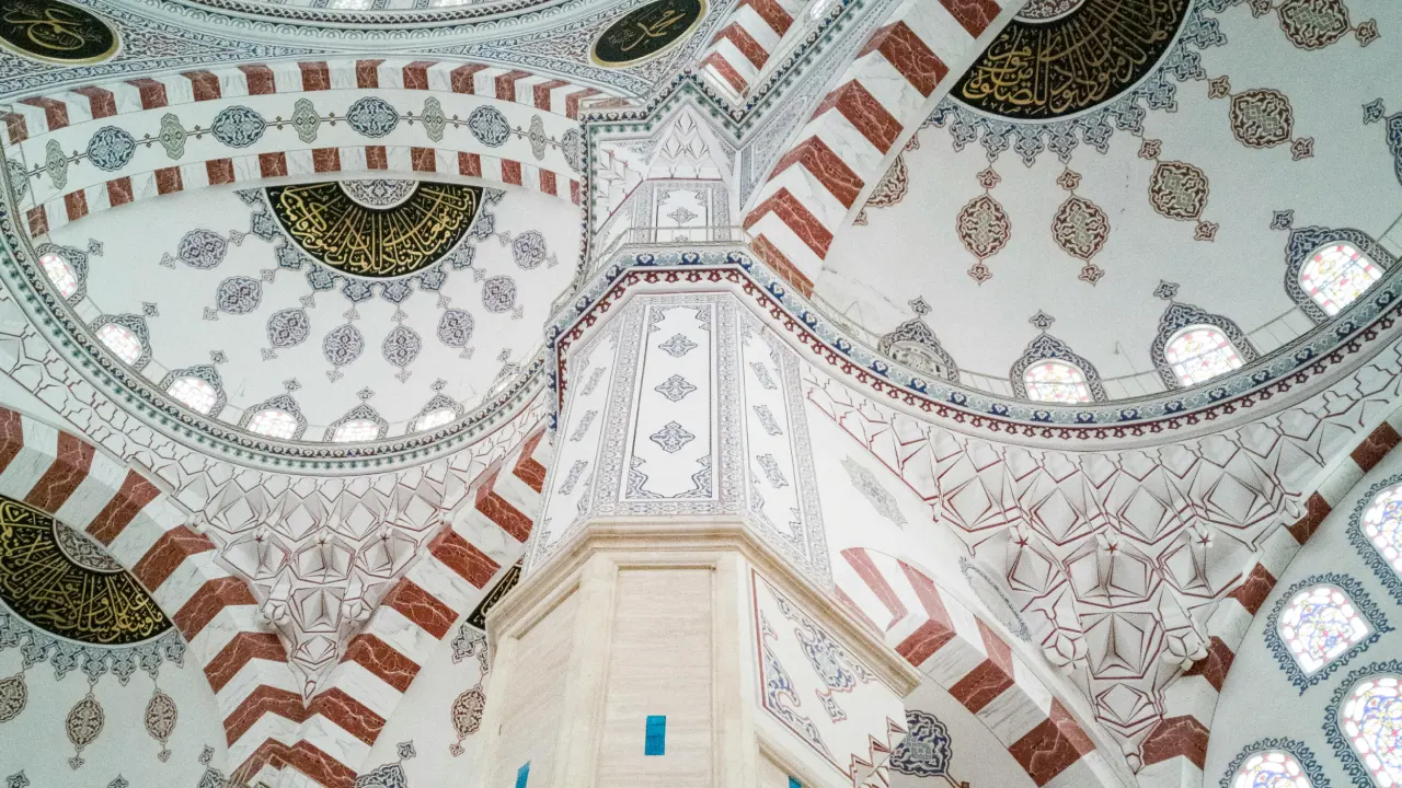 Diyanet'in Cuma Hutbesinden gurbetçiler çıktı: Gurbetçilere farklı tarife uygulamak günahtır