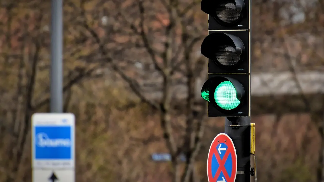 Bunu bilmeniz gerekiyor: Almanya'da yeni trafik ışıkları sistemi geliyor