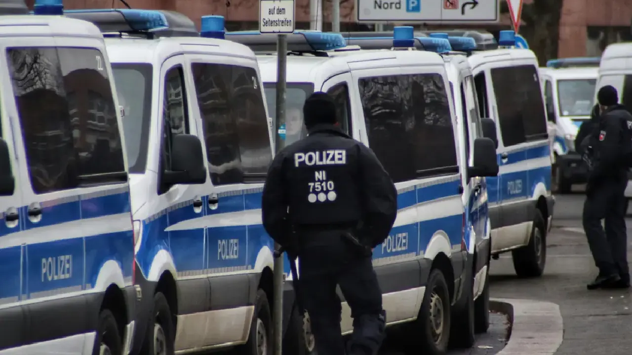 Berlin ve Dresden'e uyuşturucu kaçakçılarına polis operasyonu