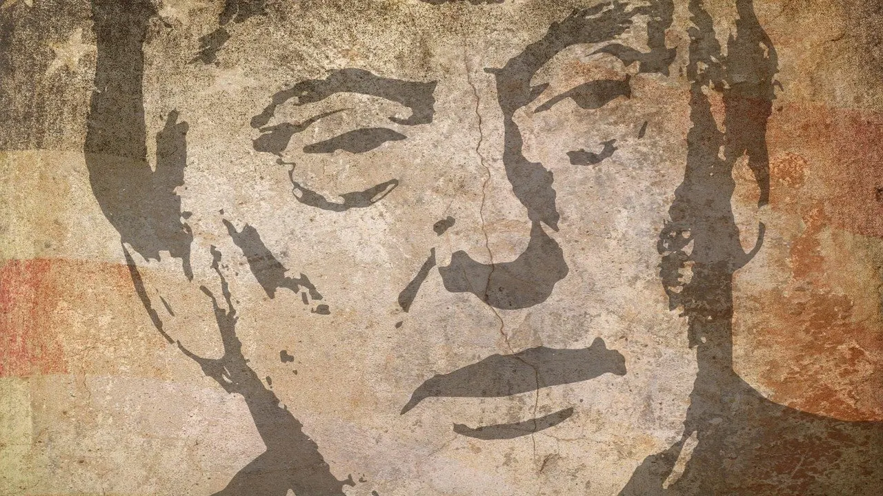 Trump’a restoran çıkışında sert protesto: “Zamanımızın Hitler’i”