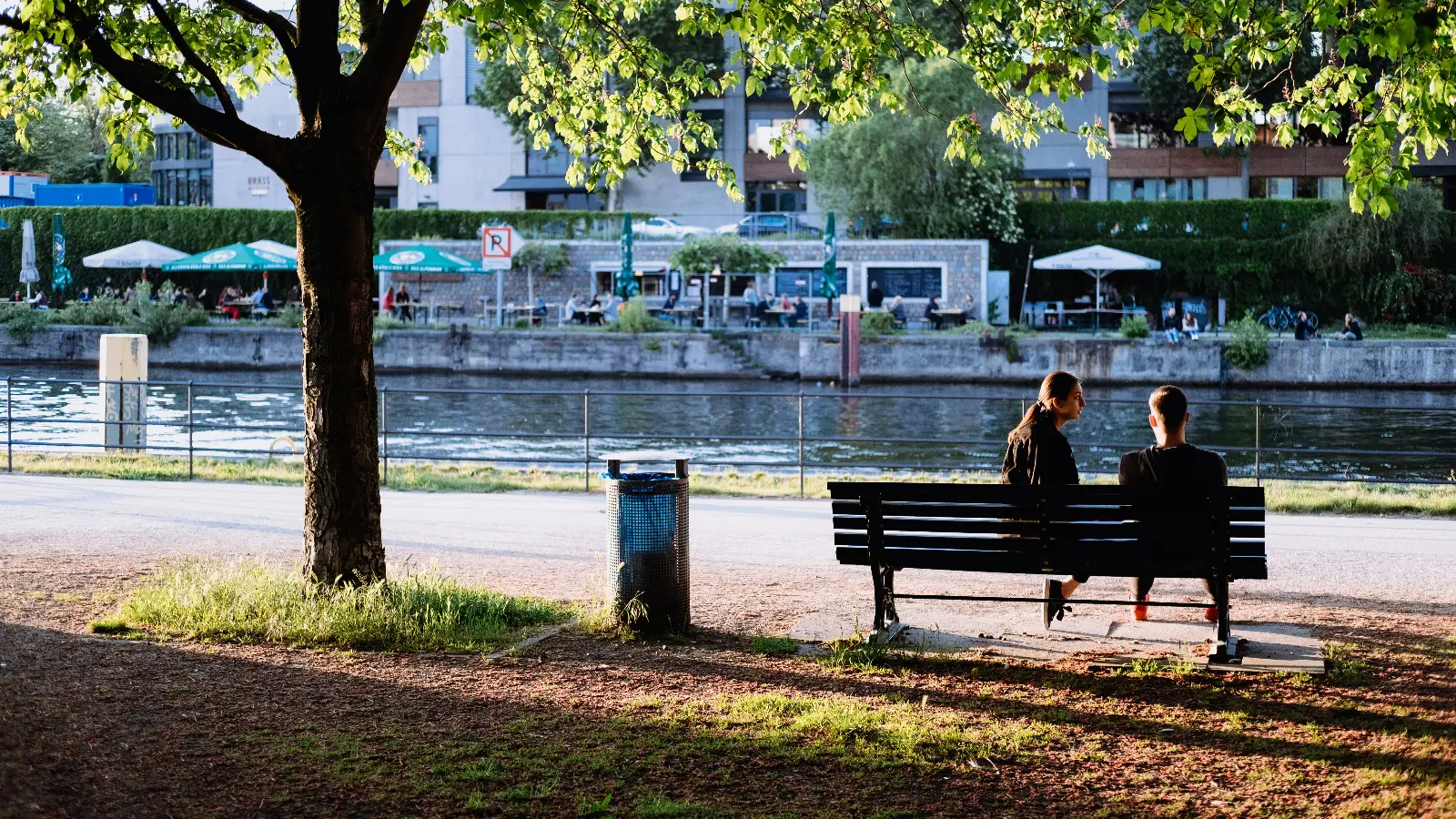 Berlin'de korkunç olay! Parkta yanmış kadın cesedi bulundu