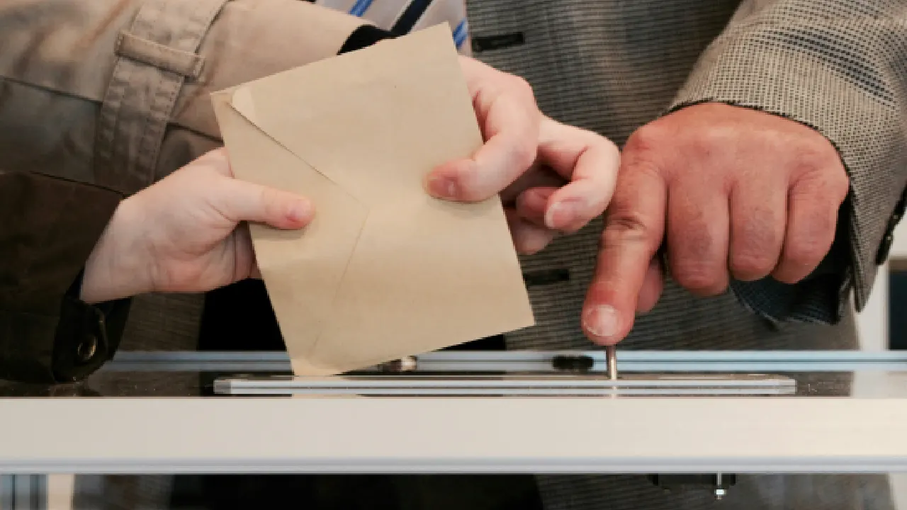 Kuzey Ren-Vestfalya seçimlerinde sandık sonuçları belli oldu: AfD korkutan oy aldı