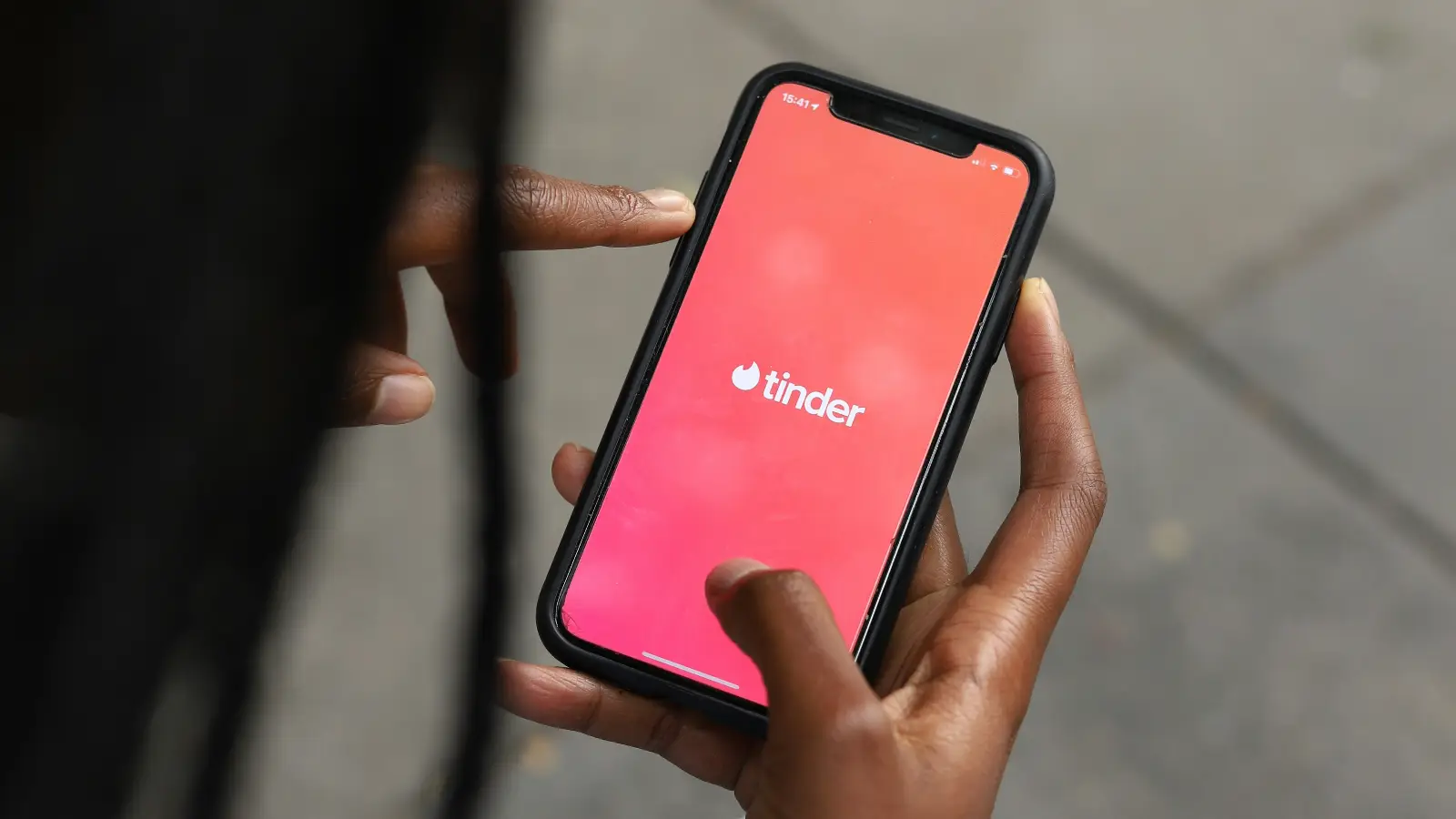 Münihli danışman Tinder'da 1,3 milyon eurosunu kaptırdı