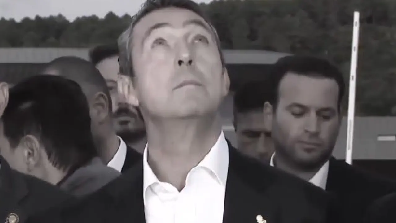 Alman basınında dikkat çeken iddia: Galatasaray yenildi, Ali Koç Frankfurt'u arayıp teşekkür etti