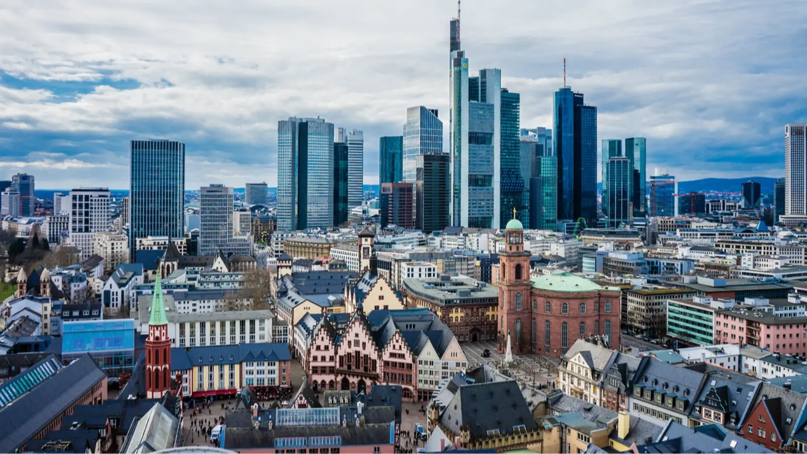 Frankfurt’un eski başkanı Peter Feldmann, yerel seçimlerde yeniden sahnede
