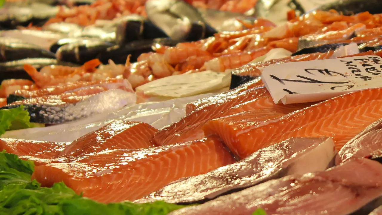Almanya'da 60 yıllık balık üreticisi şirketini "Listeria krizi" vurunca iflas etti