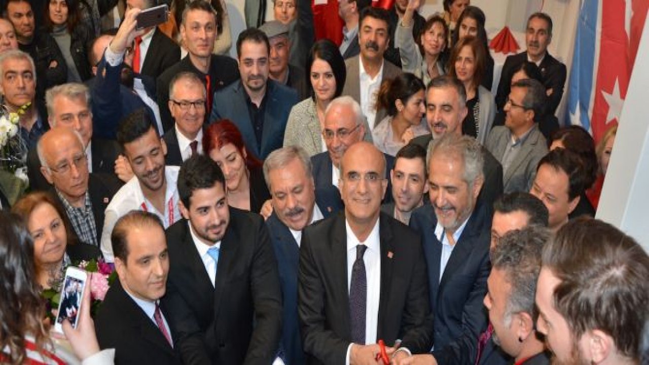 CHP NRW binasının açılışı yapıldı