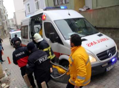 Evde çıkan yangında yaşlı adam öldü