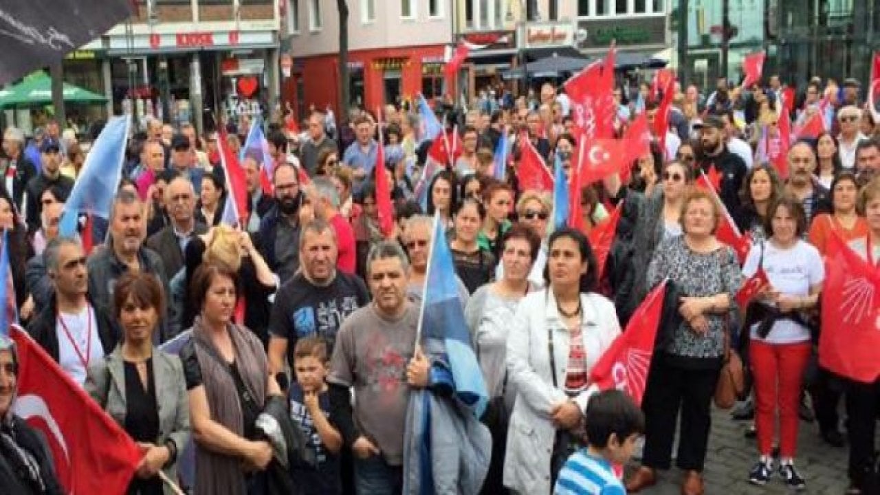 CHP'liler Köln'den Kılıçdaroğlu'na destek verdiler