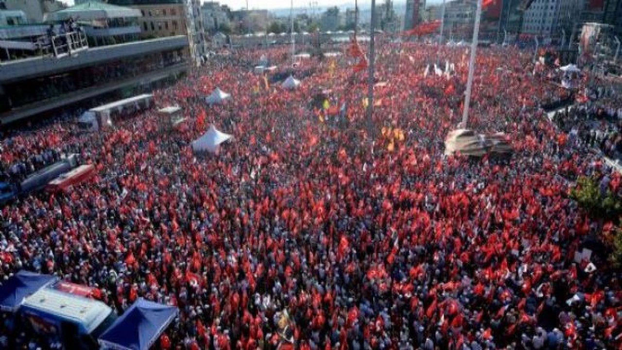 CHP'nin Taksim mitingine ilgi büyük oldu