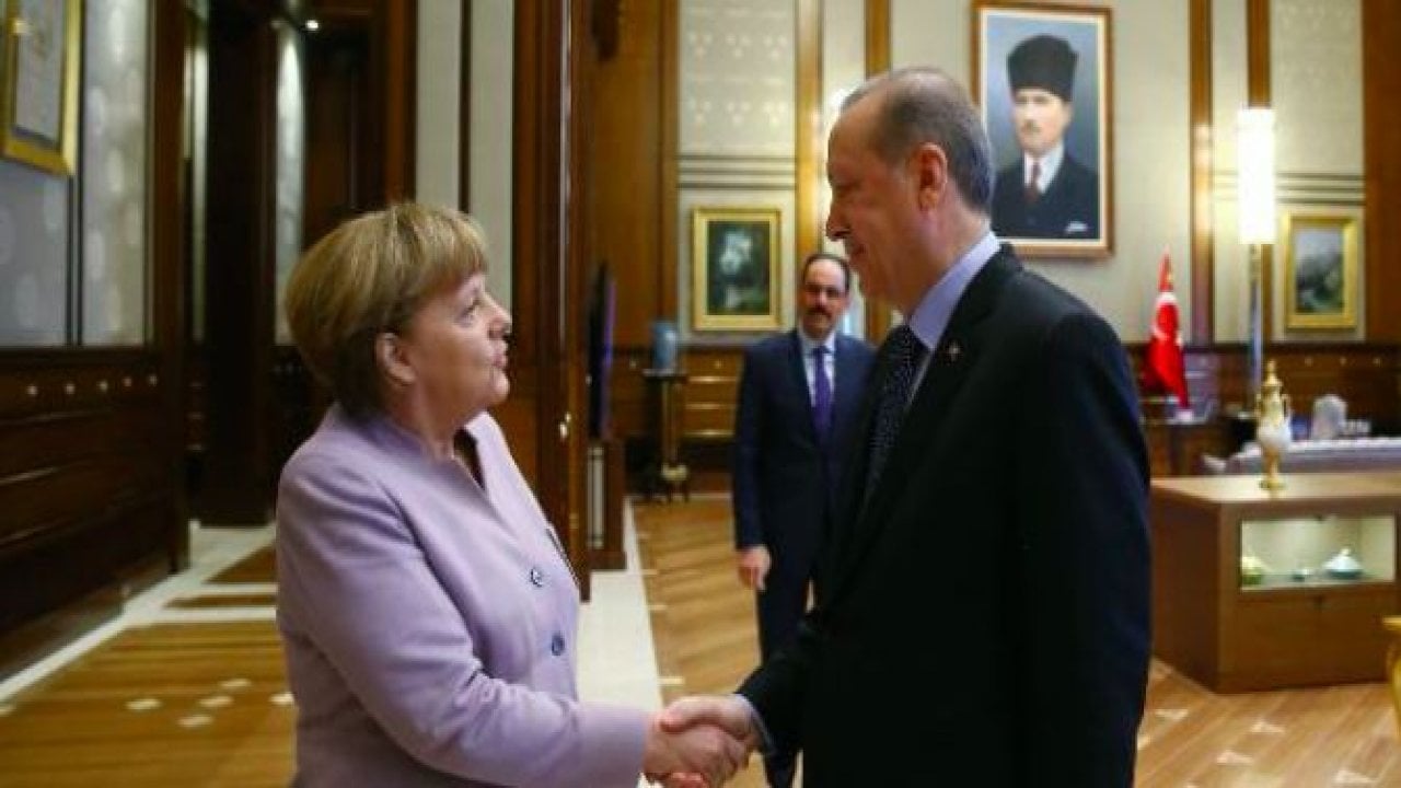 Merkel'in Türkiye çıkarması