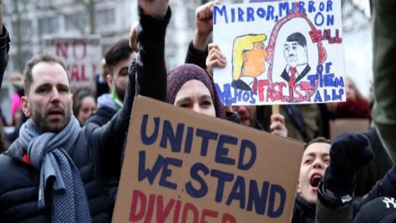 Brüksel’de Trump protestosu