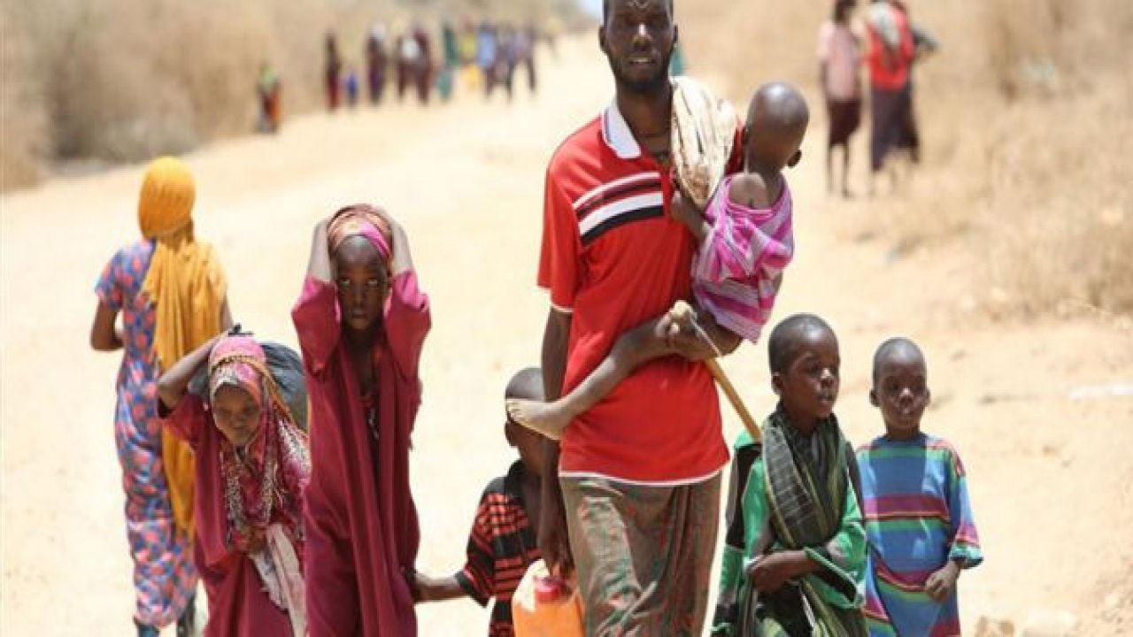 Somali'de insanlık da ölüyor