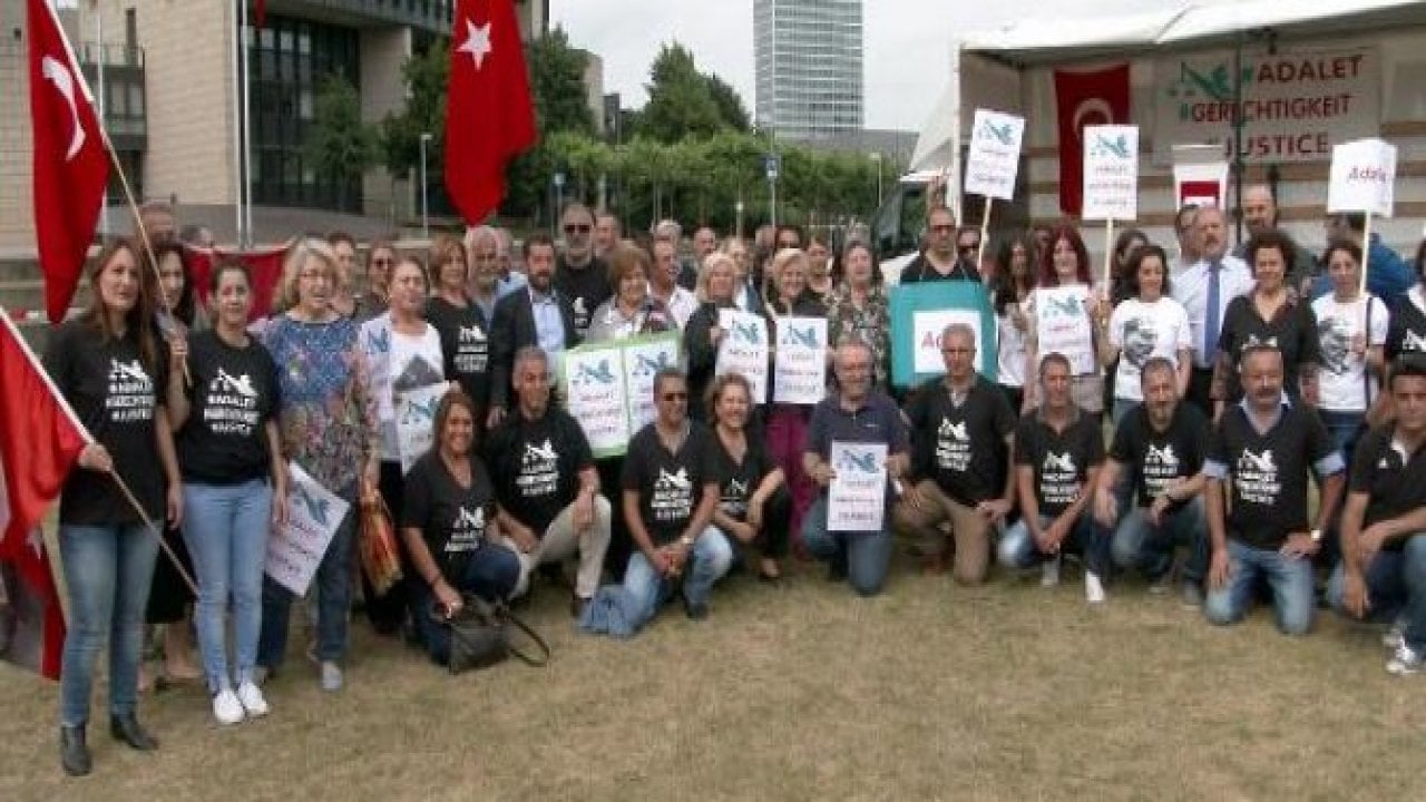 CHP, Almanya'da 'Adalet Nöbeti'nde