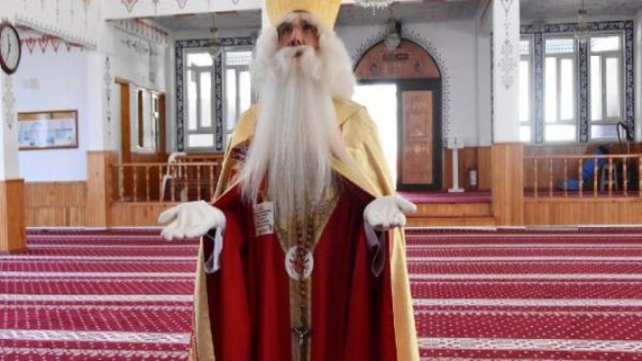 Alman Noel Baba, camide dua etti