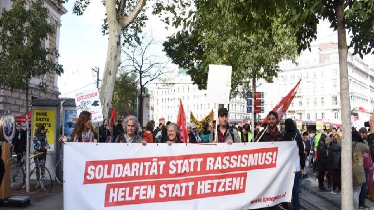 'FPÖ gitsin, sığınmacılar kalsın'