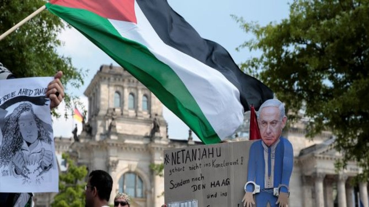 Almanya'da Netanyahu protestosu