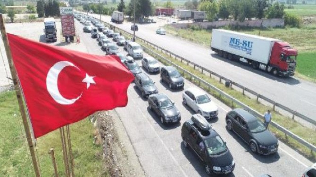 Kapıkule gurbetçiyi isyan ettirdi