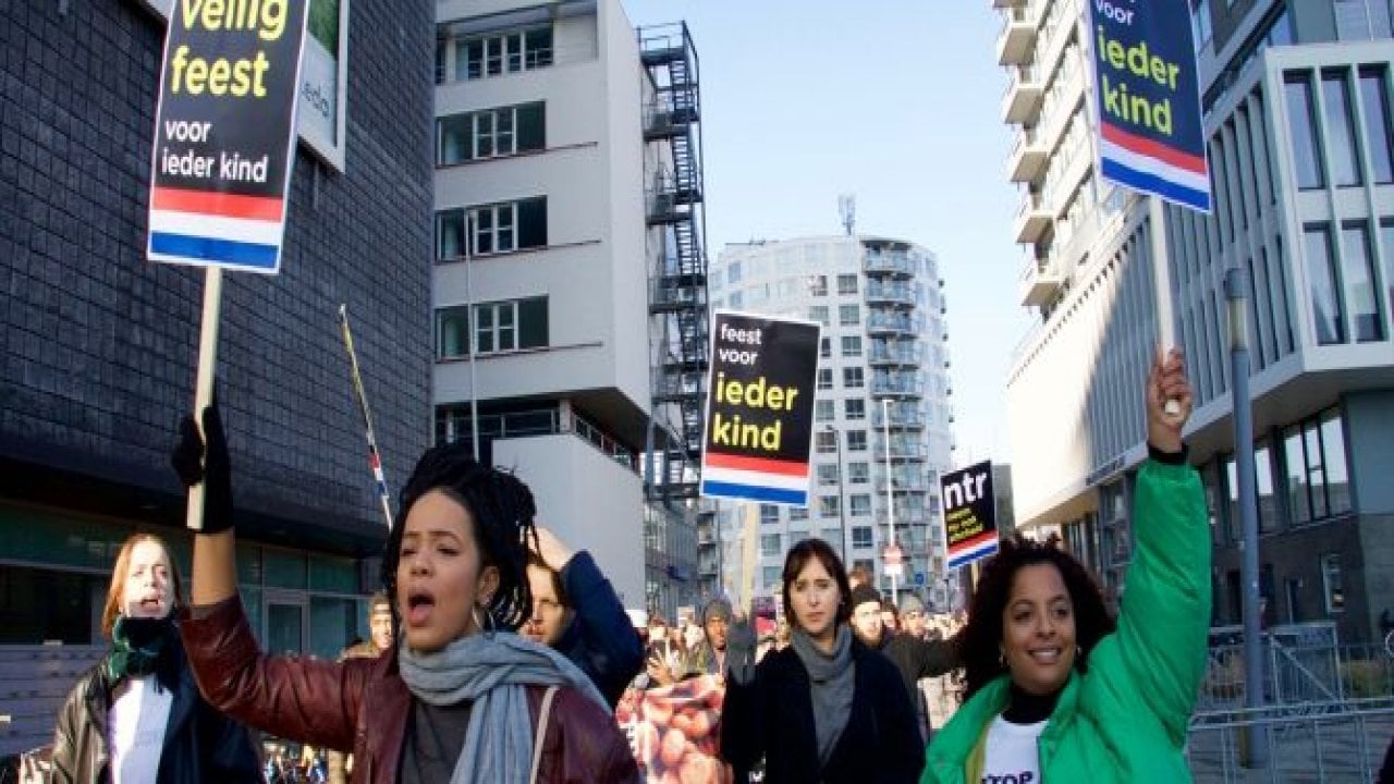 "Noel Baba" festivalinde ırkçılık protestosu