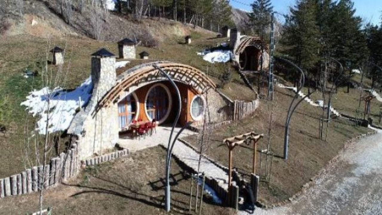 'Hobbit Köyü' Sivas'ta hizmete açıldı