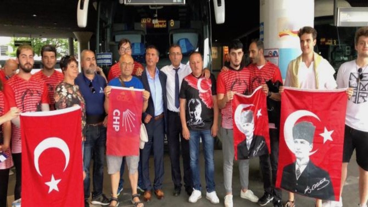 Gençler İmamoğlu için 30 saat yol gidecek