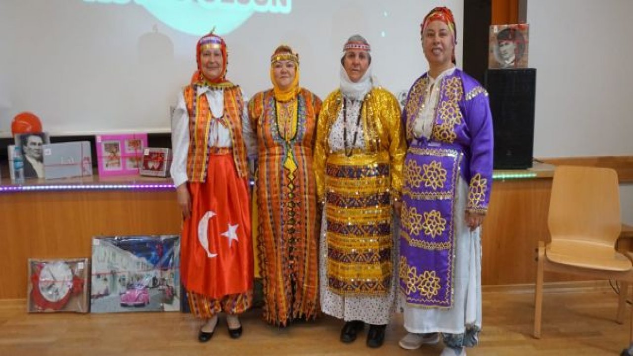 Avusturya'da Cumhuriyet coşkusu