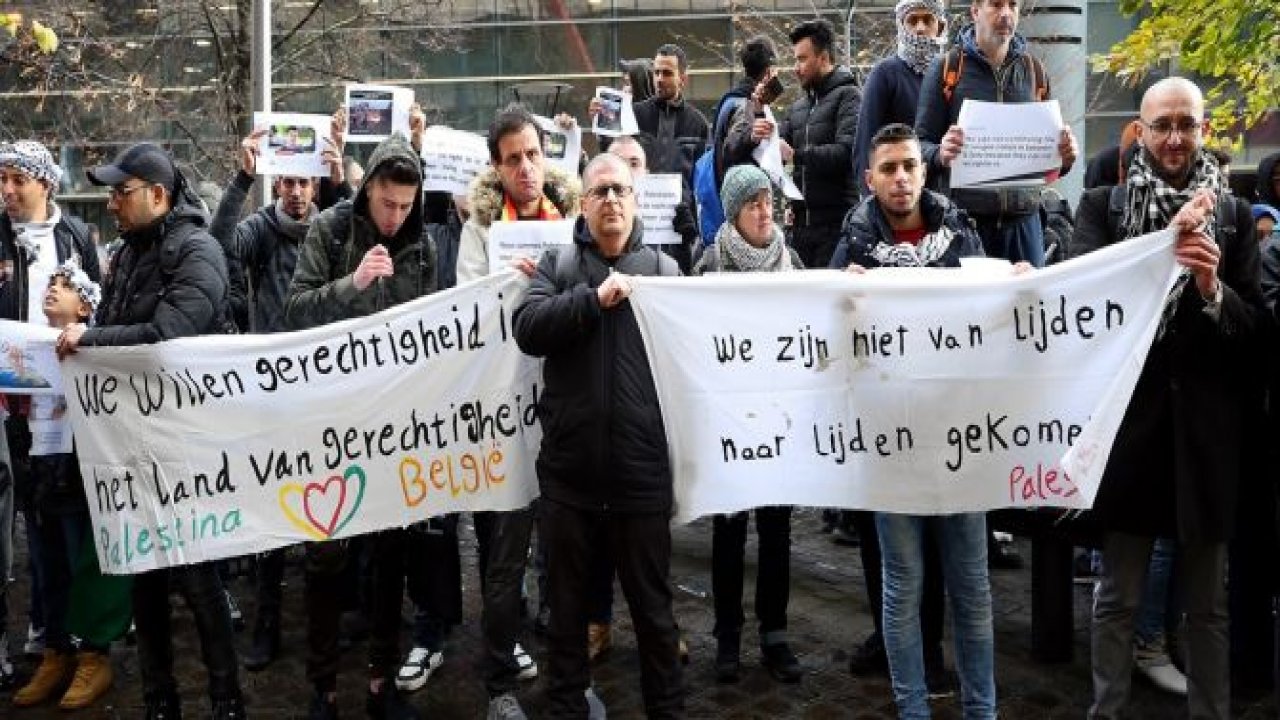 Brüksel’de Filistinli sığınmacılardan gösteri