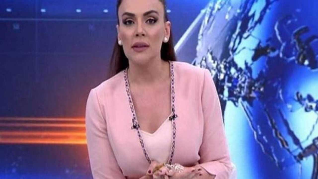 Buket Aydın da sütyensiz hırka modasına uydu