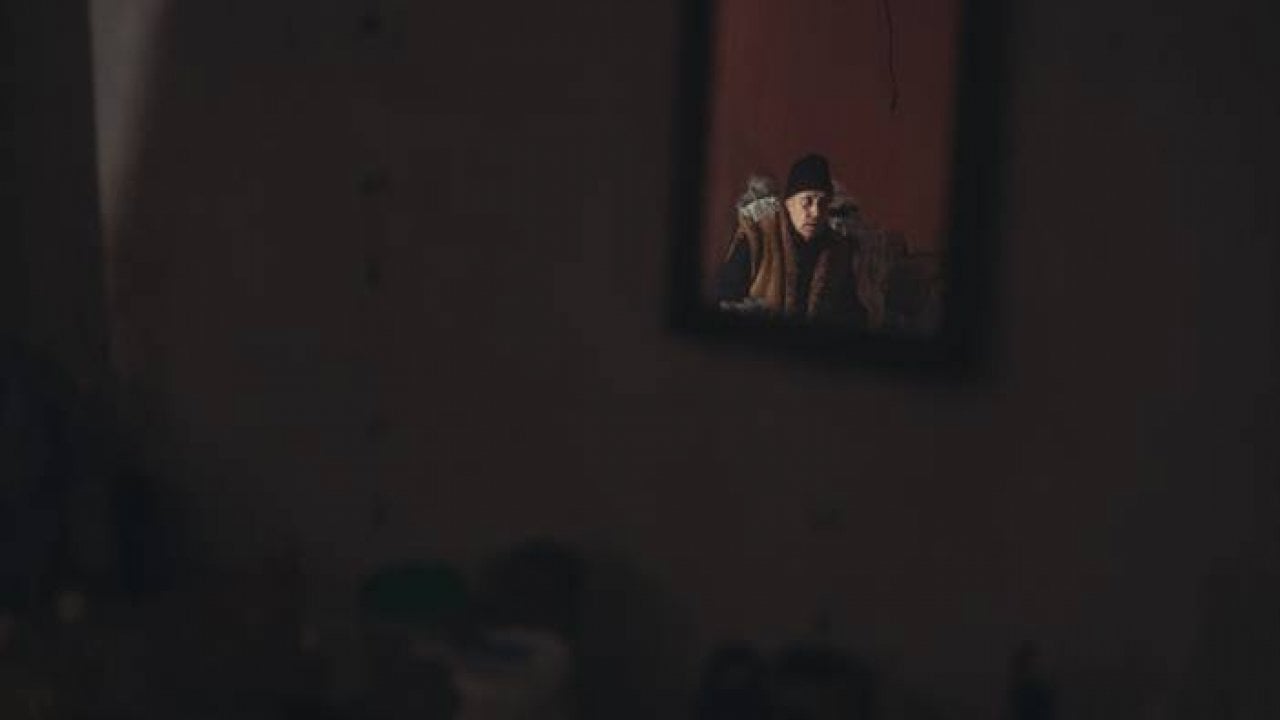 Ukrayna'nın Bahmut kentinde Rus saldırıları devam ederken sığınaklarda yaşam sürüyor