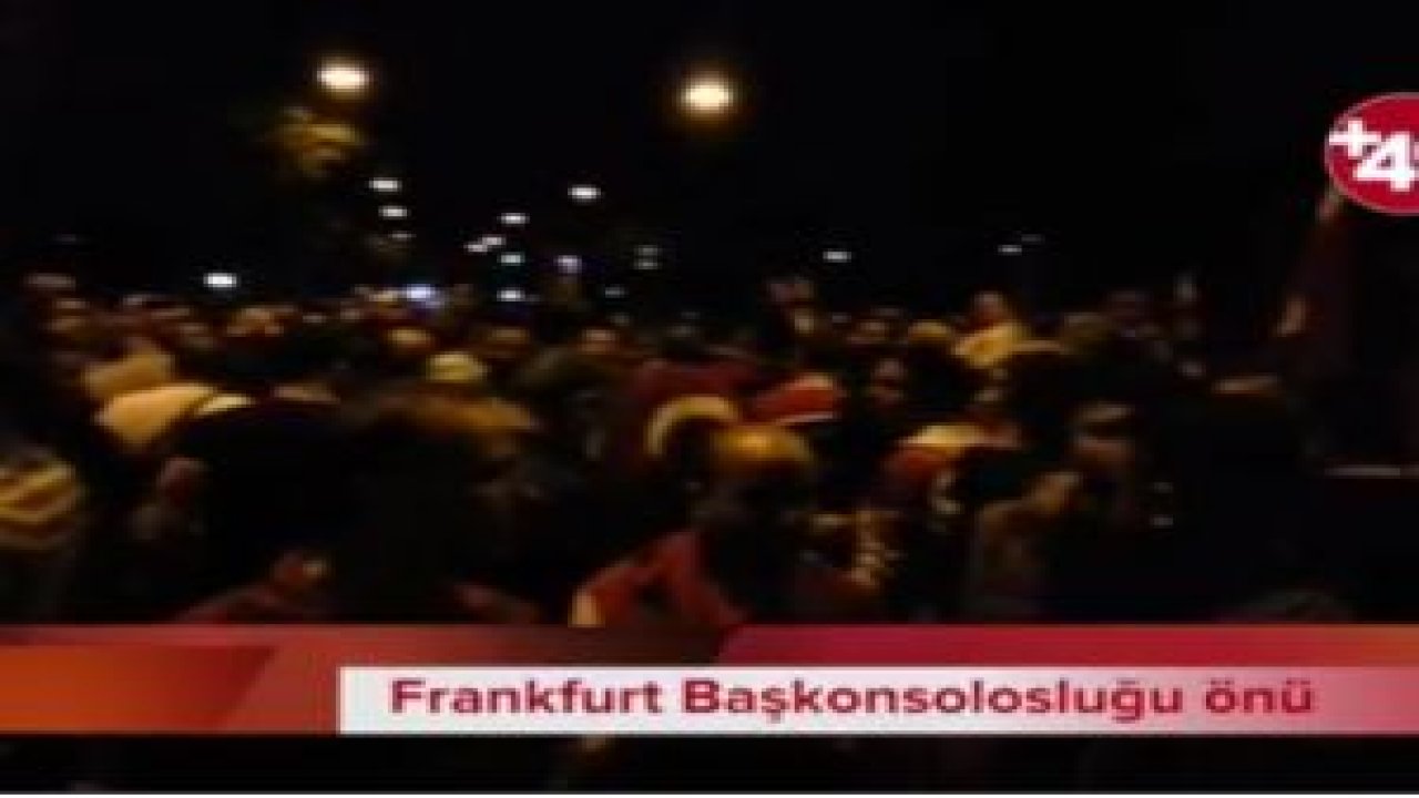 Frankfurt'ta darbe girişimine karşı protesto
