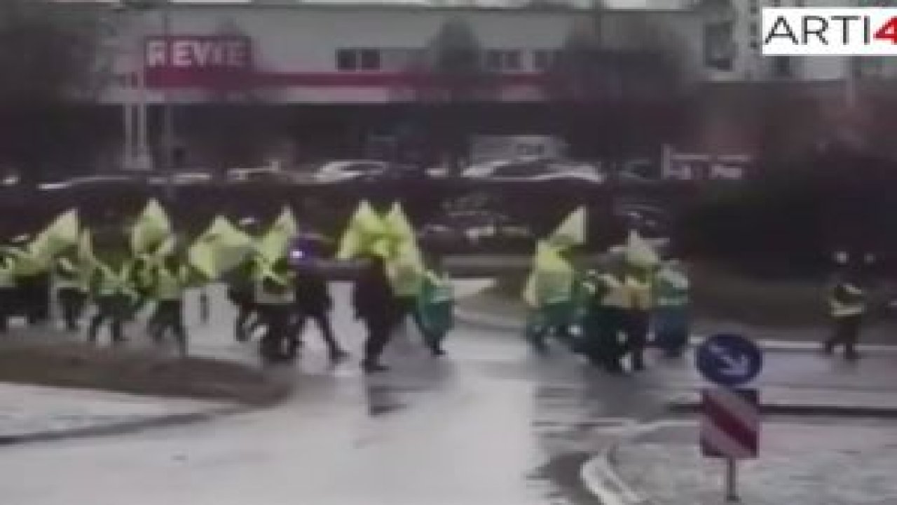 Stuttgart'ta PKK yürüyüşü