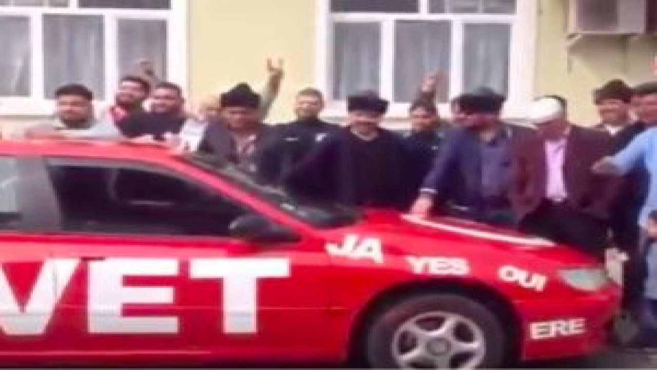 Gurbetçiden 'evet' arabası