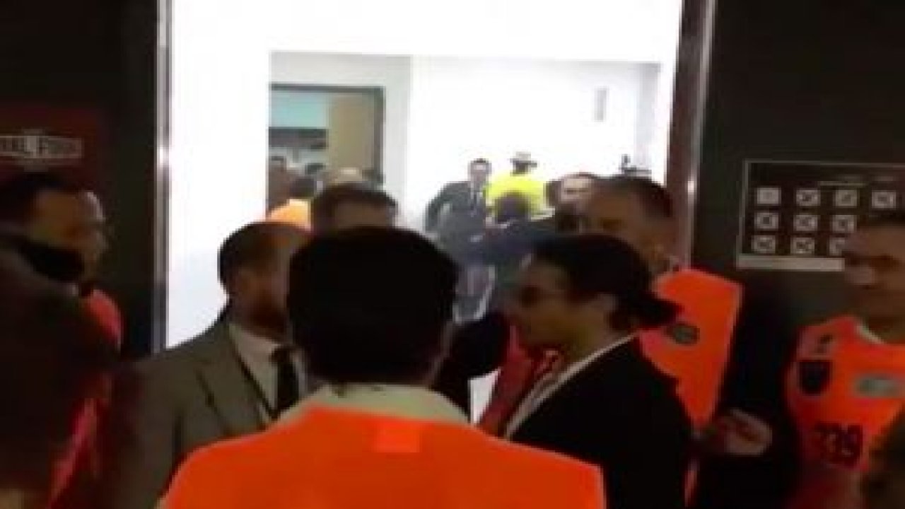 Nusret'i Fenerbahçe soyunma odasına almadılar