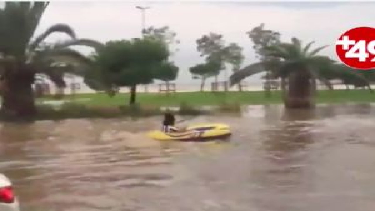 Yağmur, İstanbul'da yine hayatı durdurdu