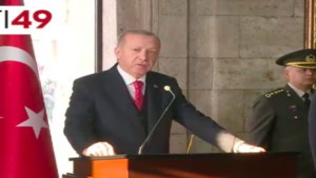 Anıtkabir Özel Defteri’ne ‘havalimanı’nı yazdı
