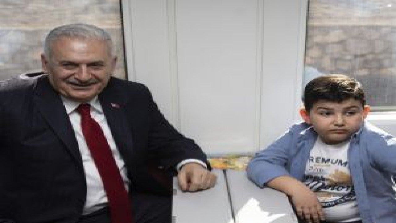 Binali Yıldırım'ın torunundan hızlı tren eleştirisi