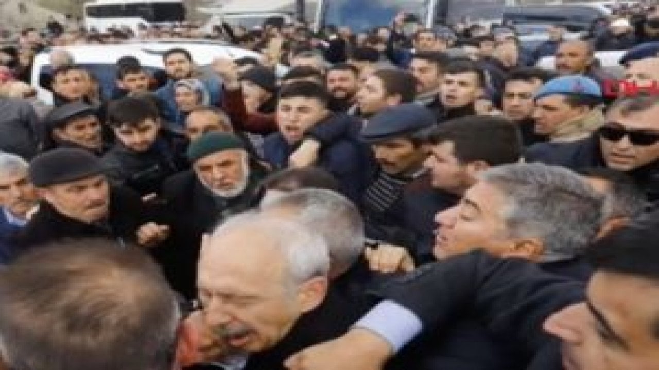 Kılıçdaroğlu'na tekme ve yumruklu saldırı