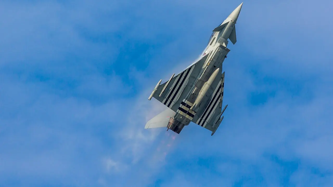 Bundeswehr filosuna 20 yeni Eurofighter savaş uçağı geliyor