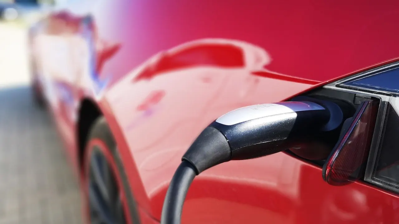 Almanya'da elektrikli araç almayı düşünenlere büyük kıyak