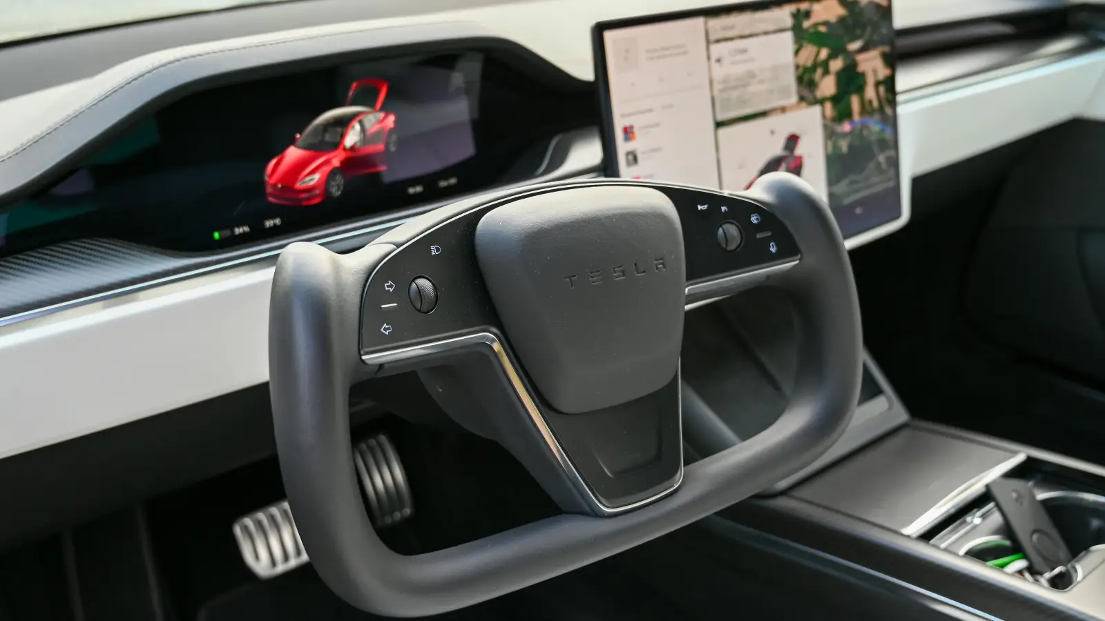 Tesla'nın sürücüsüz sürüş özelliği, AB'deki ilk ülkede onaylandı