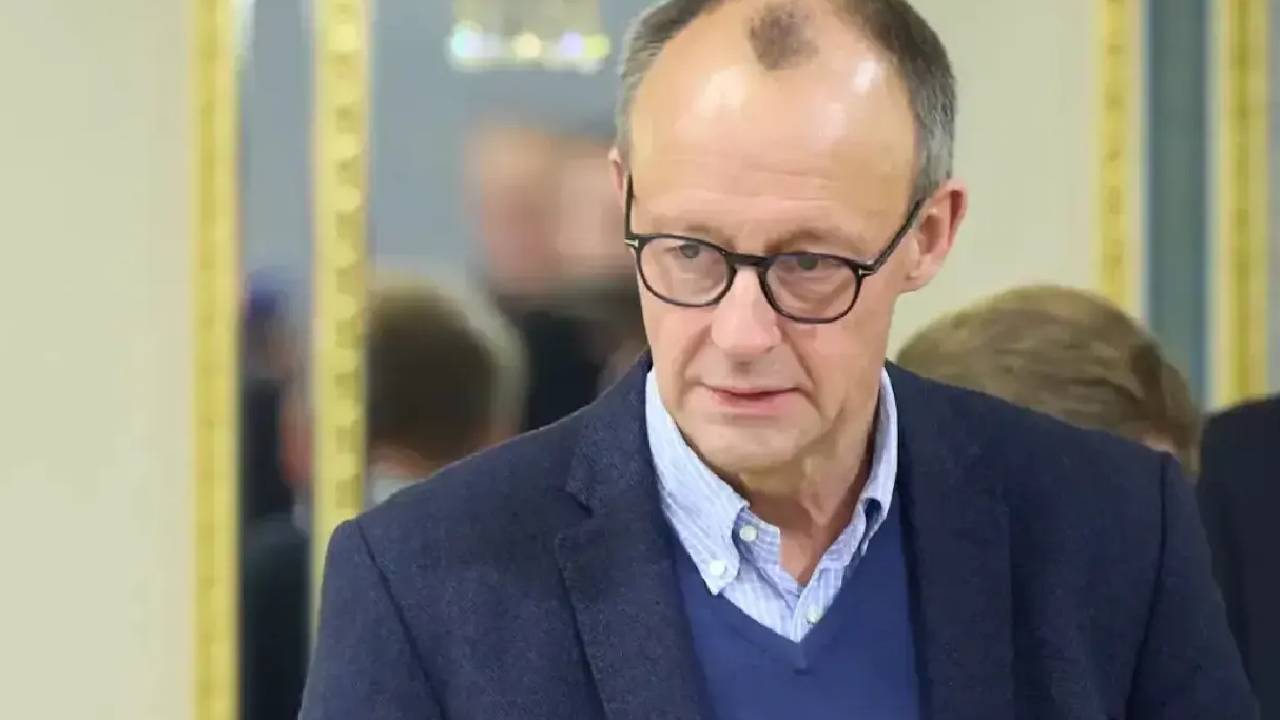 Merz'e öfke dinmiyor: Binlerce kadın Berlin'de sokağa çıktı