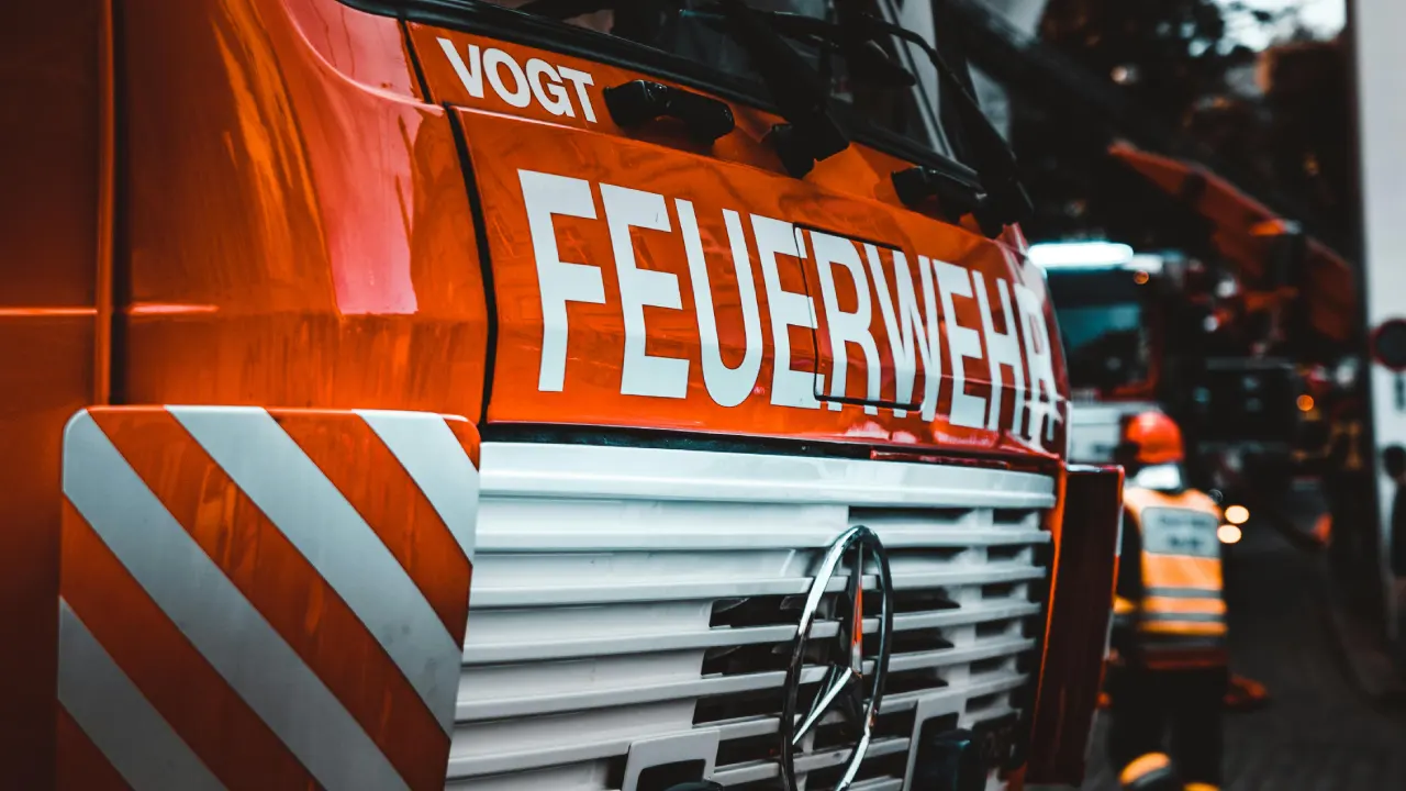 Hamburg'da AfD’li vekilin aracı kundaklandı