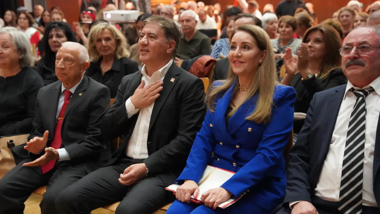 CHP'den Stuttgart'ta Cumhuriyet kutlaması: "İmamoğlu'nu Cumhurbaşkanı yapacağız!"