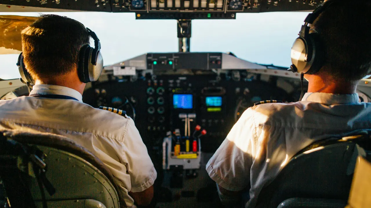 Almanya’da lisanssız pilot 1 yıl boyunca uçak uçurmuş!