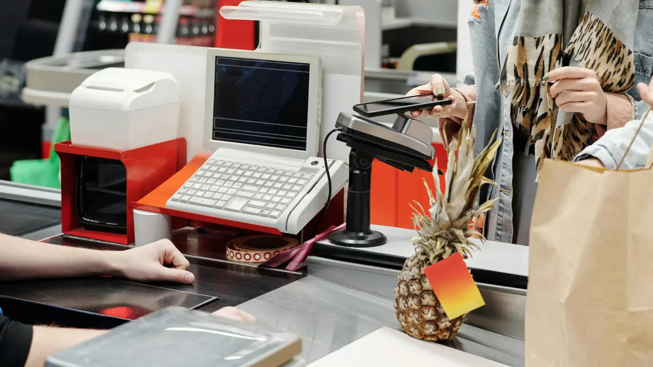 Almanya’da süpermarket kasalarında nakit çekmenin gizli tehlikeleri