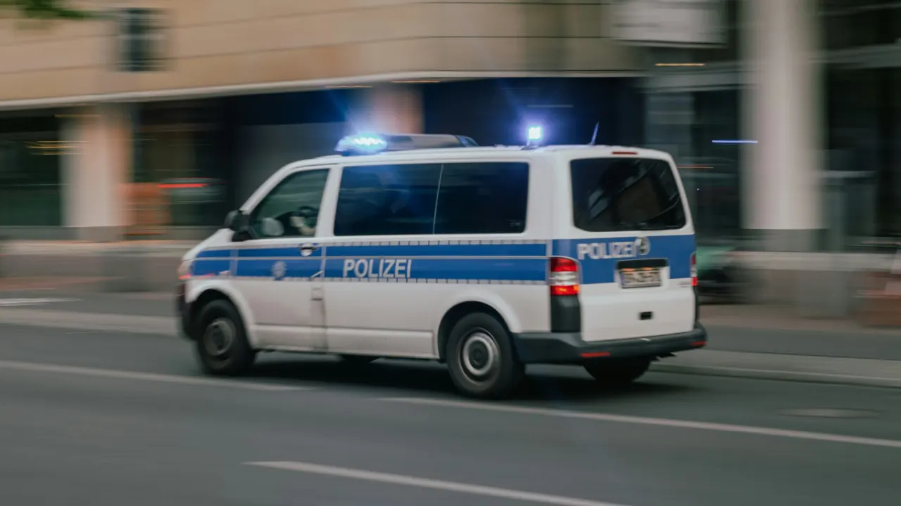 Berlin'de çatışmalar artınca polis harekete geçti: Binlerce kişi kontrol edildi