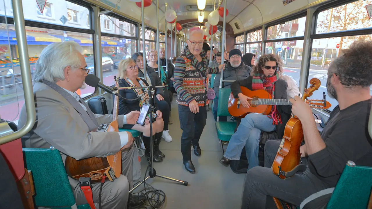 Frankfurt’ta tramvay, Gaziantep lezzetleriyle dolup taştı